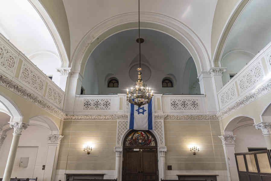Polonia - Varsovia 183 - sinagoga Nozyk.jpg